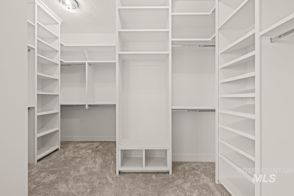 27387 Iron Horse Dr Property Photo 27
