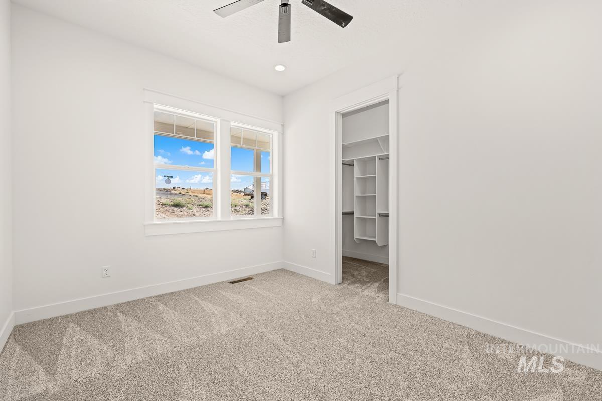 27387 Iron Horse Dr Property Photo 29