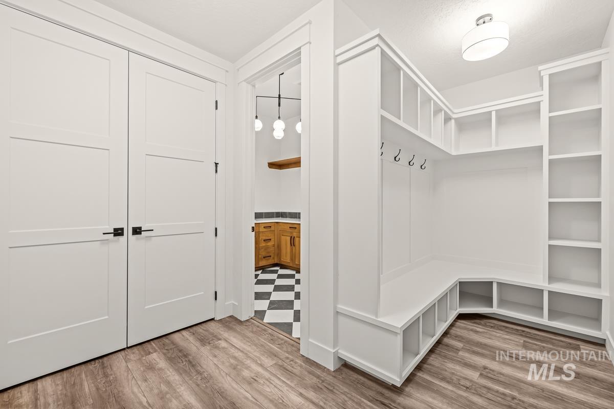 27387 Iron Horse Dr Property Photo 36