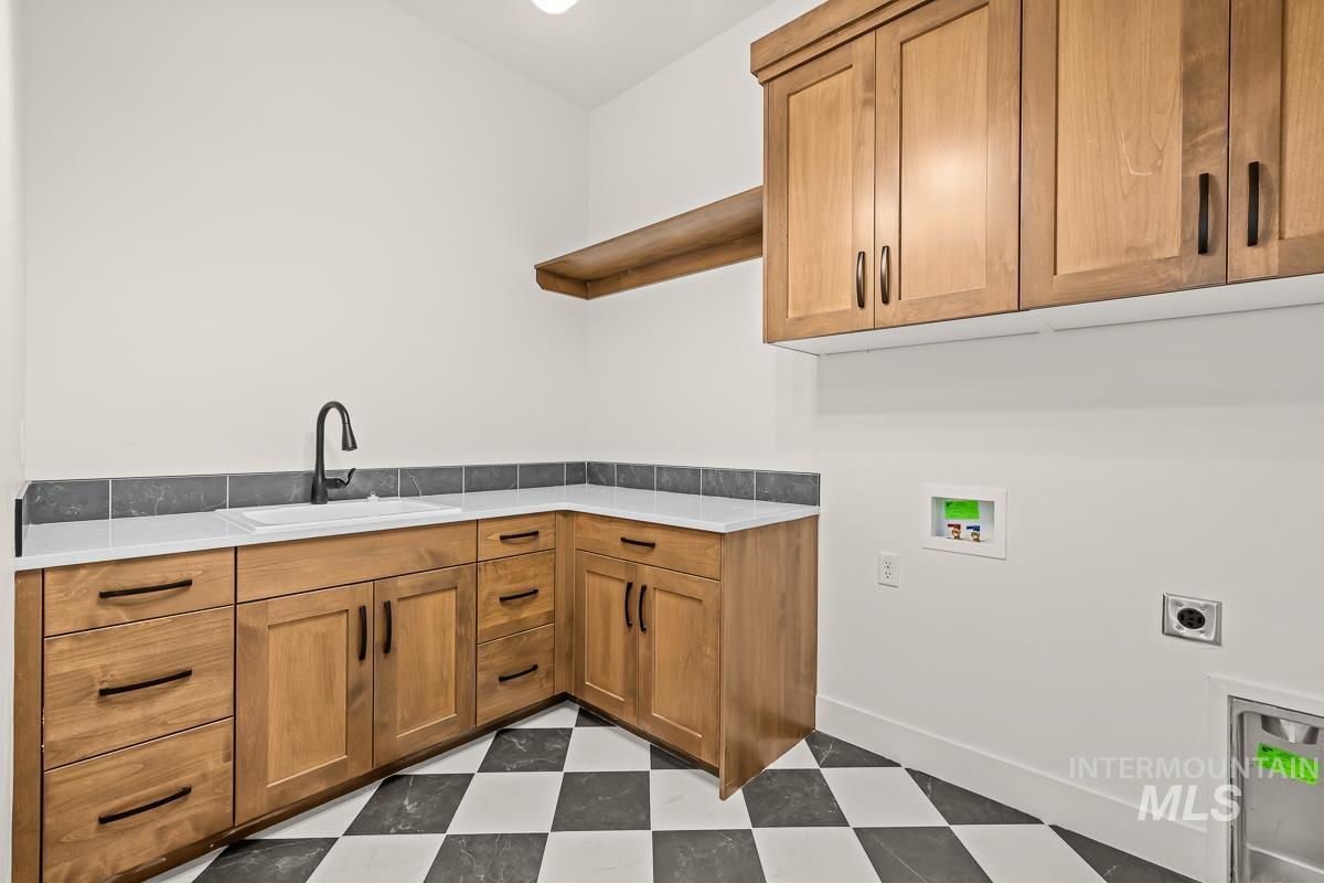 27387 Iron Horse Dr Property Photo 38