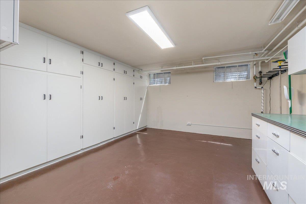 1424 E Warm Springs Ave Property Photo 38