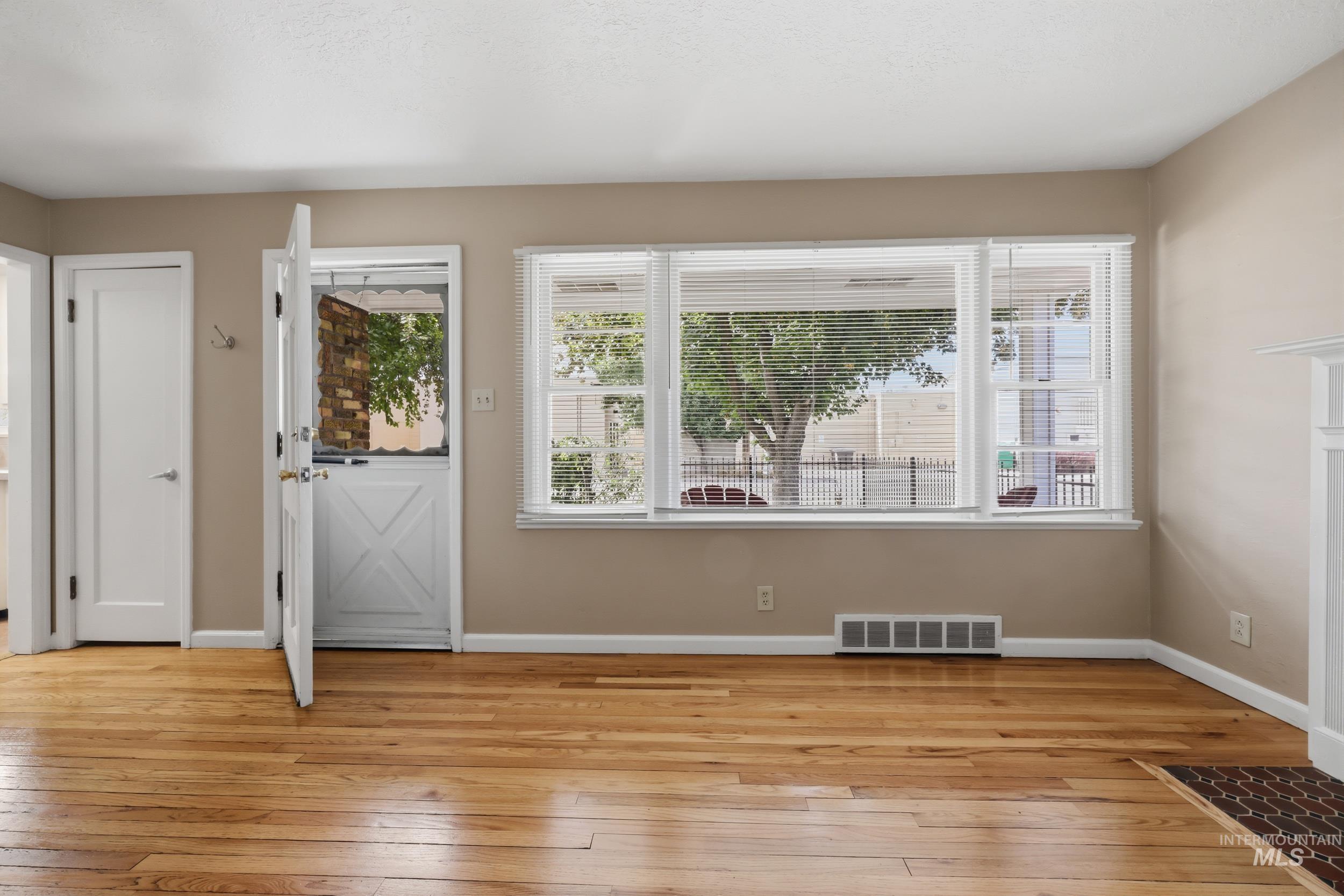 824 S Robert St. Property Photo 11