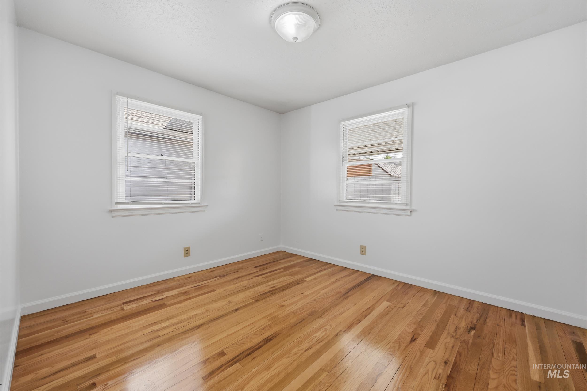 824 S Robert St. Property Photo 12