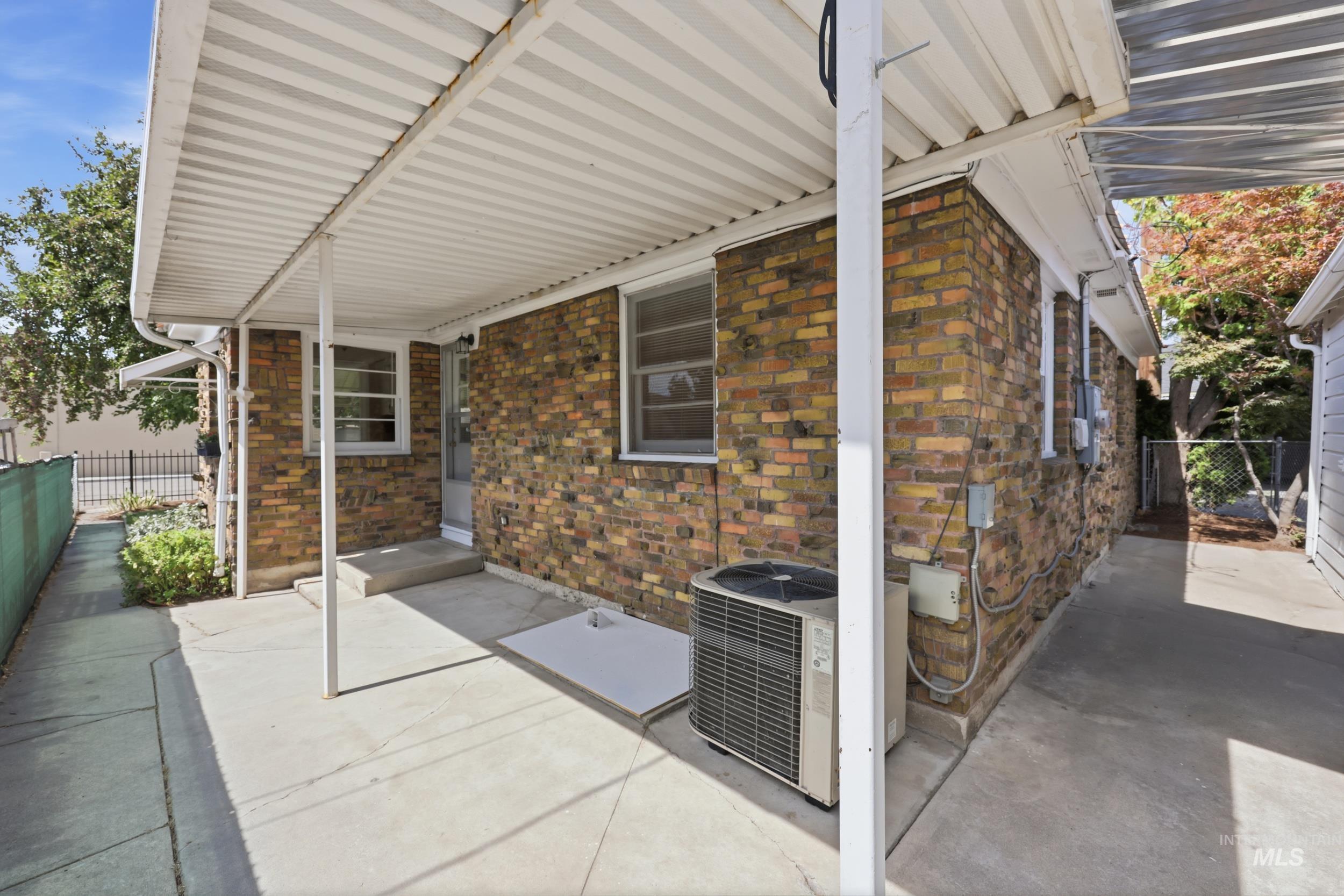 824 S Robert St. Property Photo 13