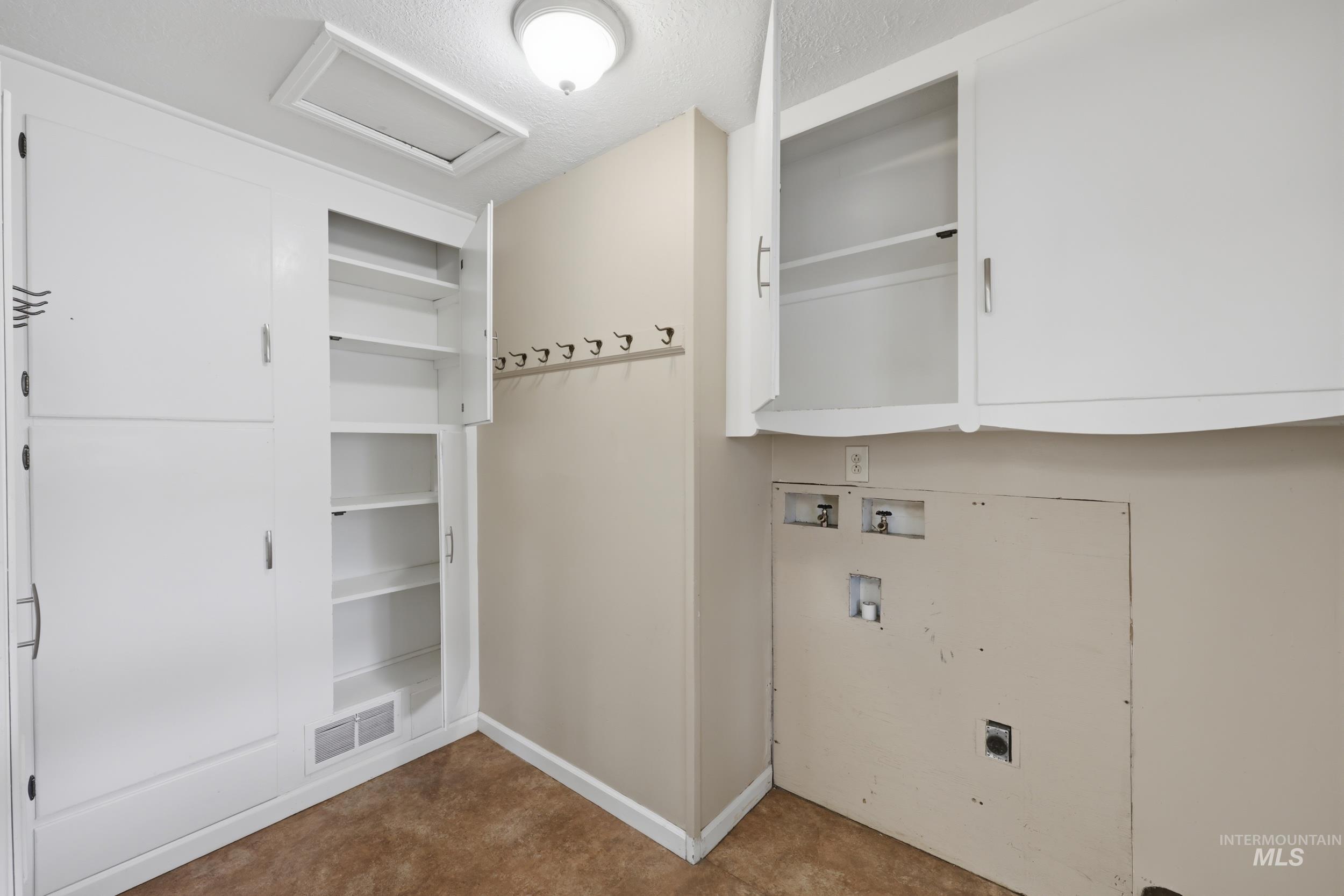 824 S Robert St. Property Photo 20