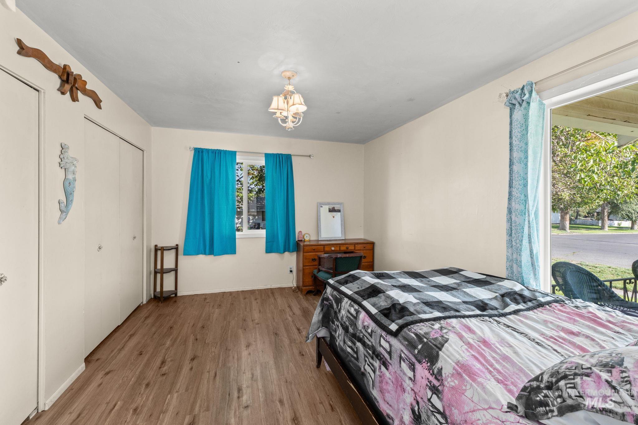129 12th Ave. N. Property Photo 6