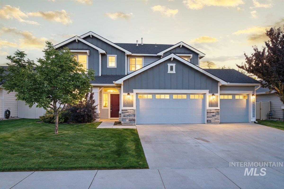 8873 S Royal Gala Ave. Property Photo 1