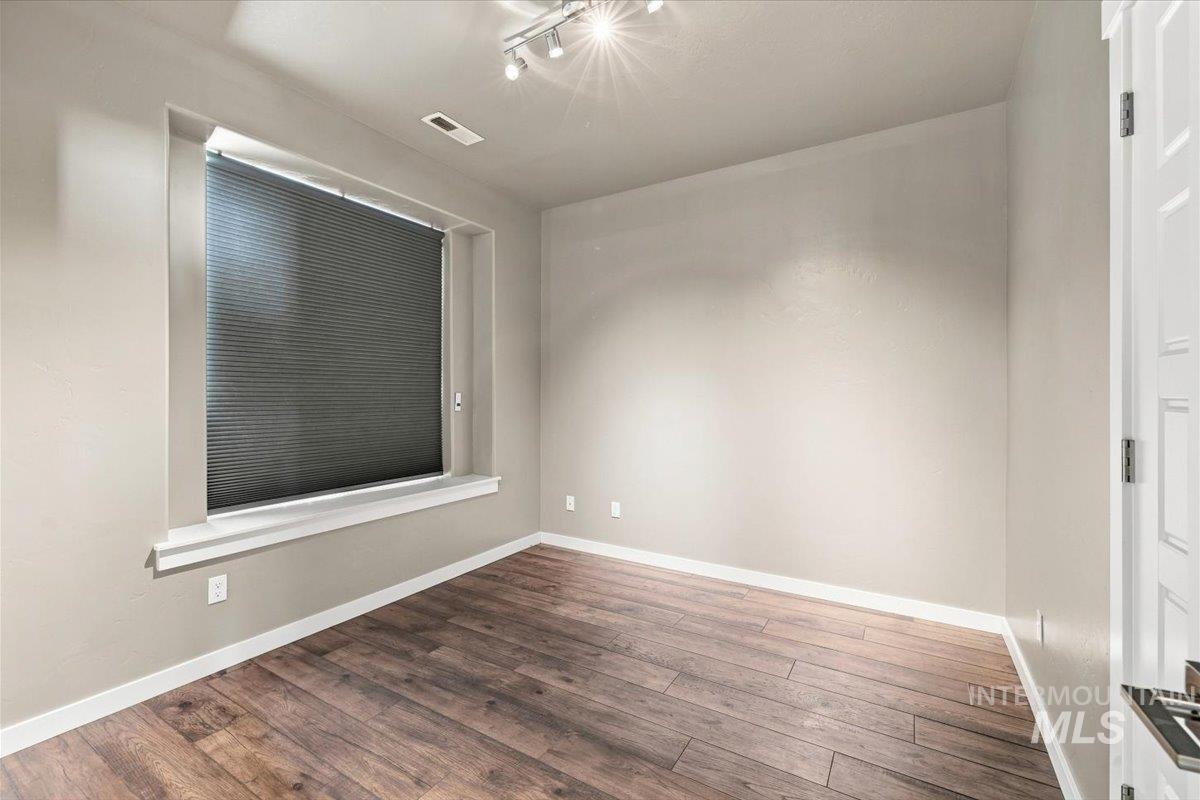 8873 S Royal Gala Ave. Property Photo 7