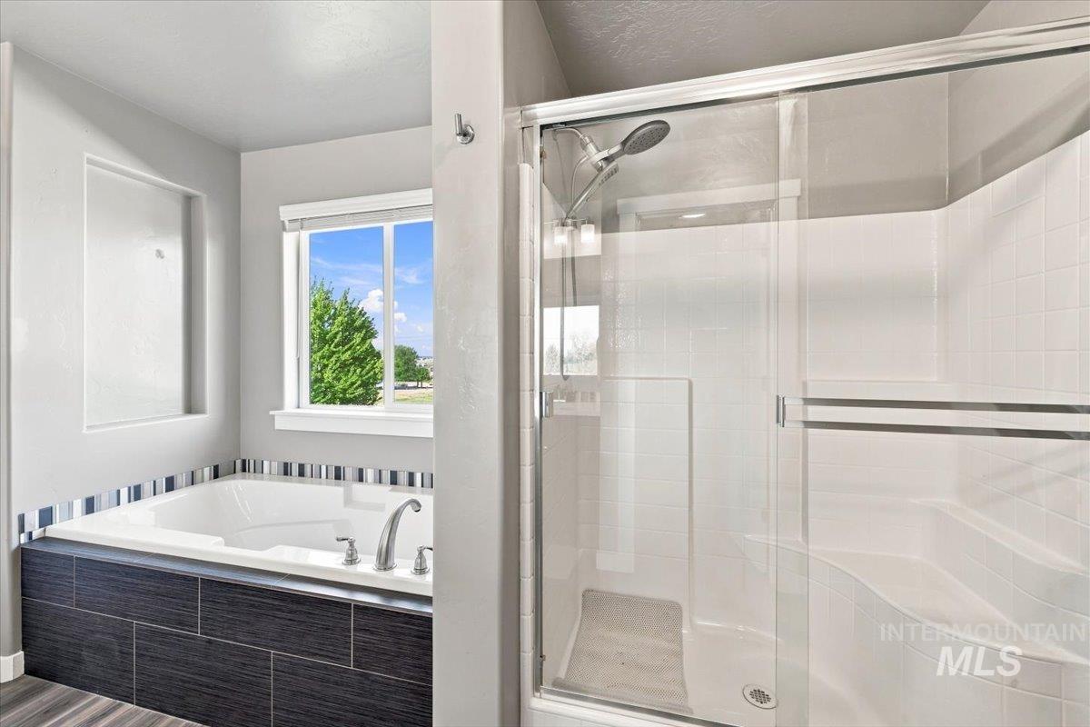 8873 S Royal Gala Ave. Property Photo 28