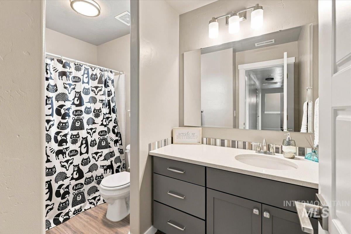 8873 S Royal Gala Ave. Property Photo 32