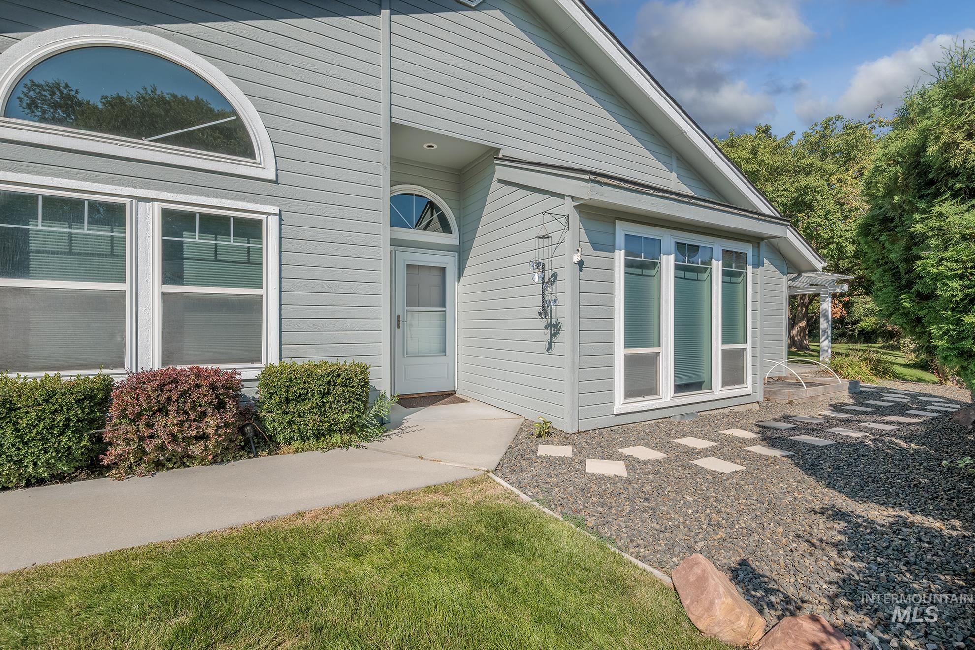1823 Ray Ave Property Photo 1