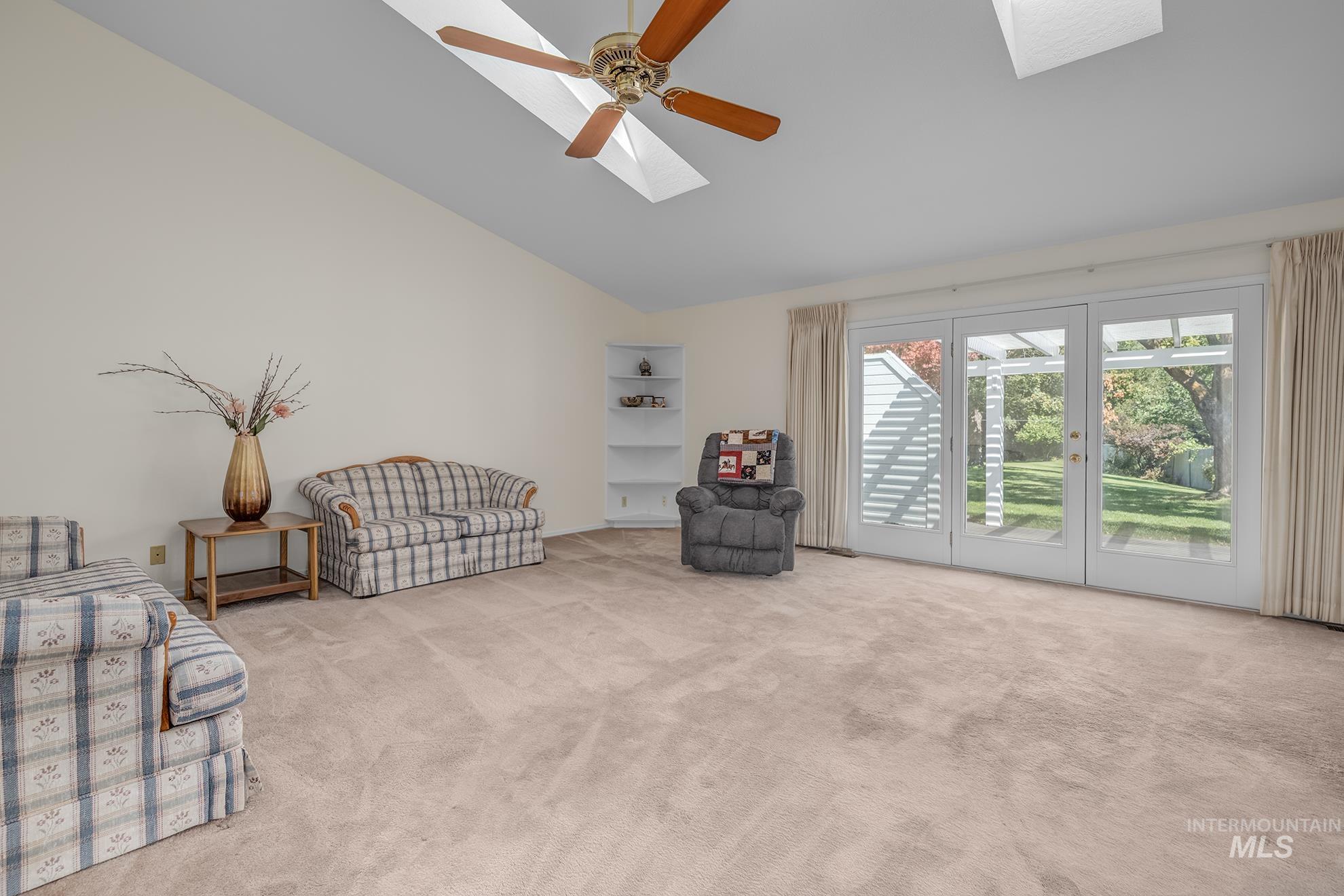1823 Ray Ave Property Photo 10
