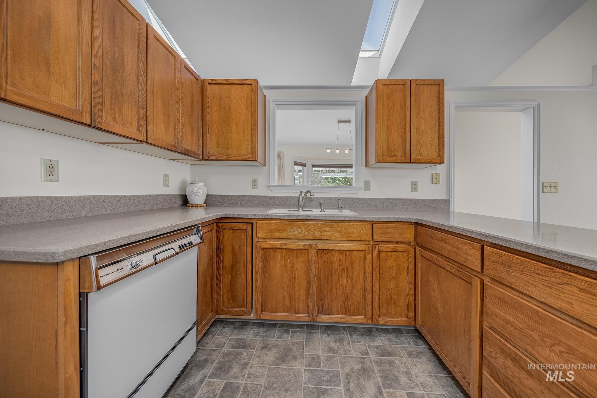 1823 Ray Ave Property Photo 16