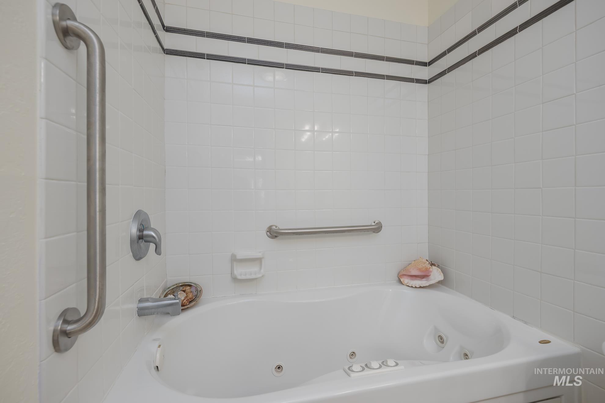 1823 Ray Ave Property Photo 27