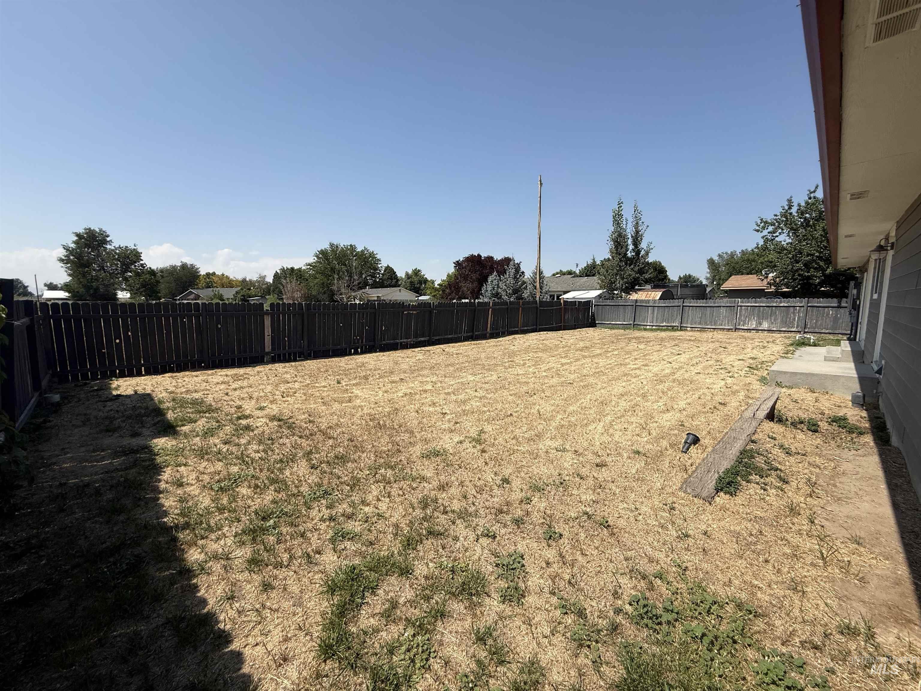 303 S 5th St W Property Photo 26