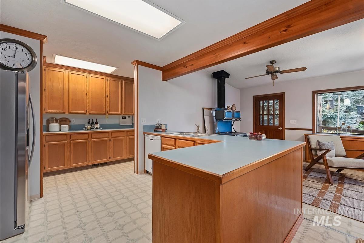 24096 Lansing Ln Property Photo 30