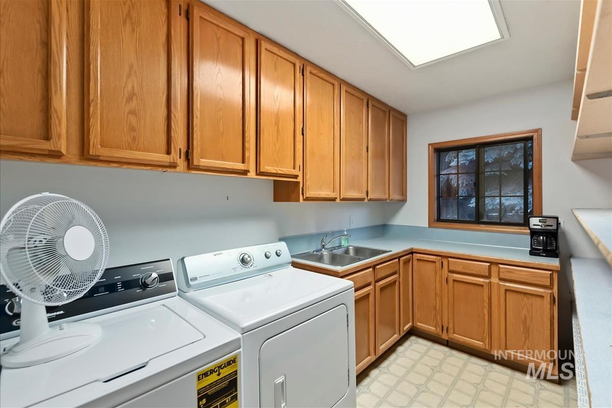 24096 Lansing Ln Property Photo 34