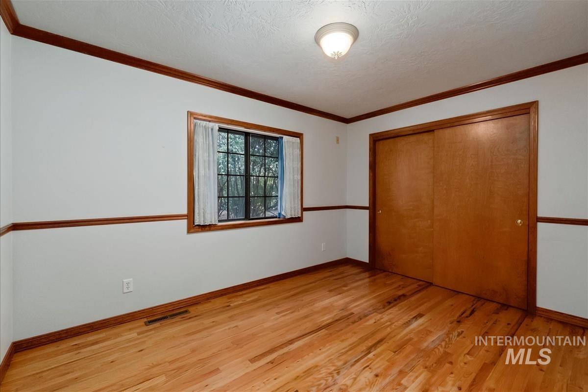 24096 Lansing Ln Property Photo 38