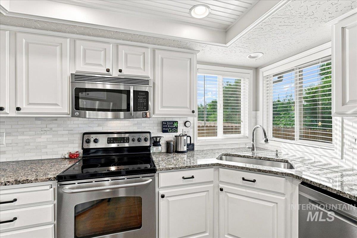 2307 Pisces Dr Property Photo 10