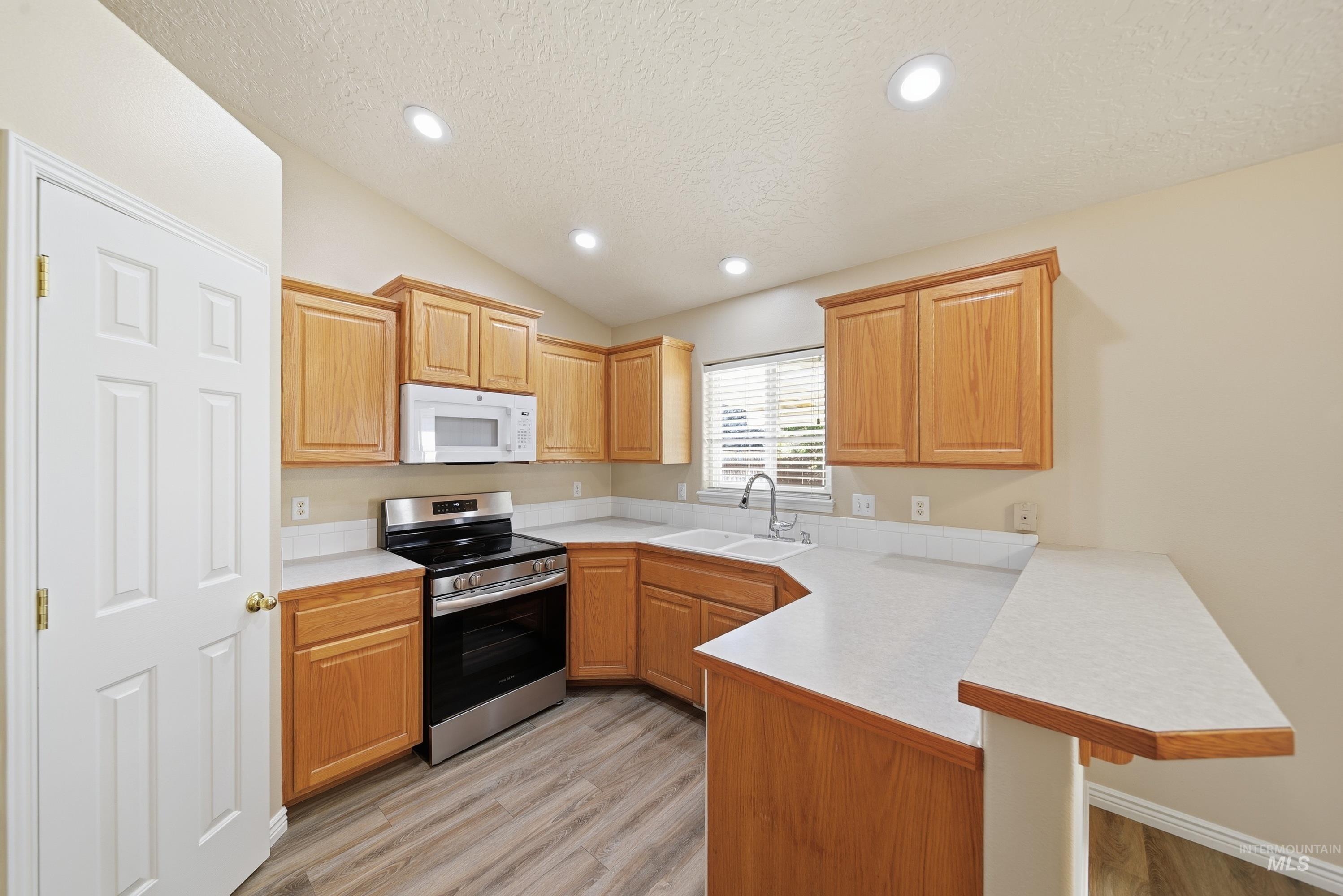 5239 S Apsley Pl Property Photo 8