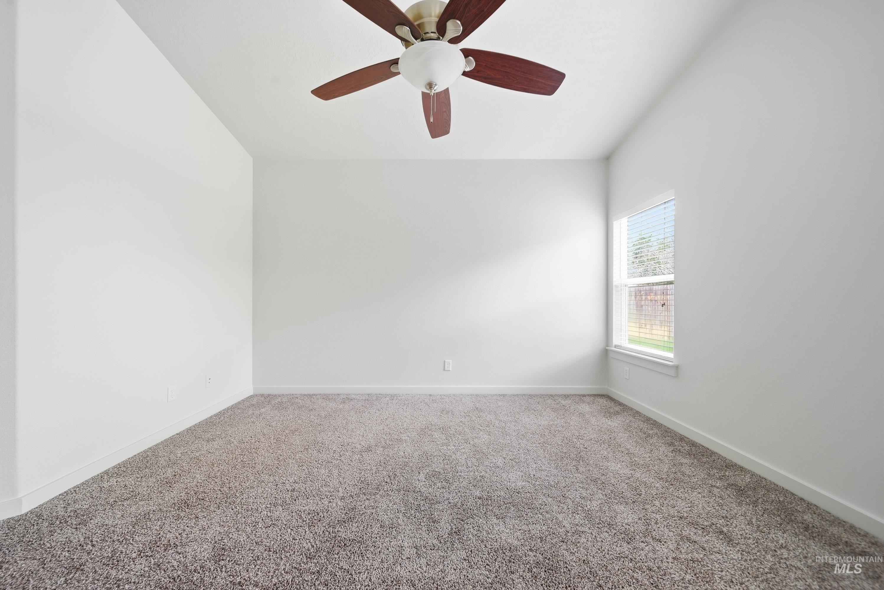 5952 S Red Crest Ave Property Photo 13