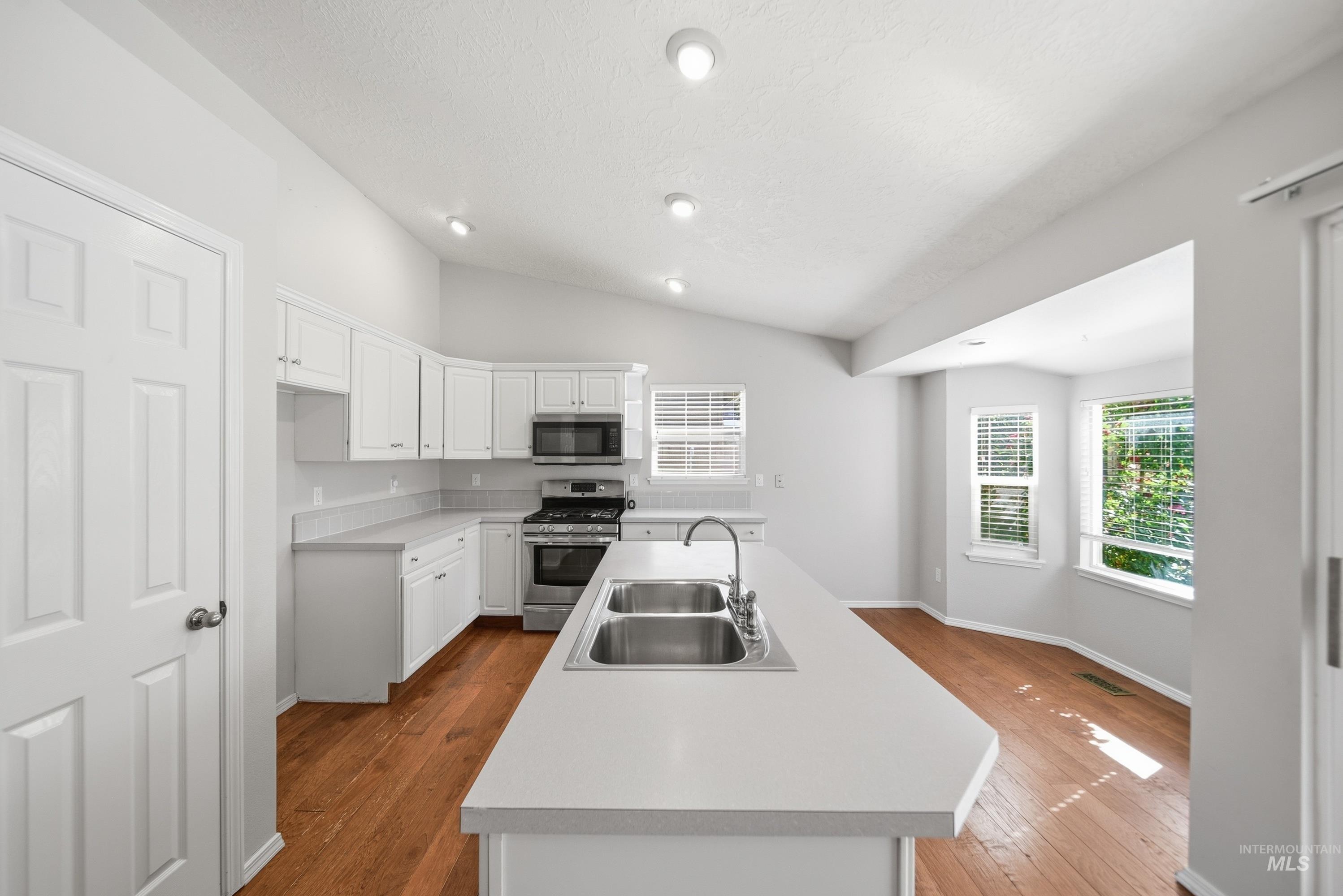 5417 N Hertford Way Property Photo 11