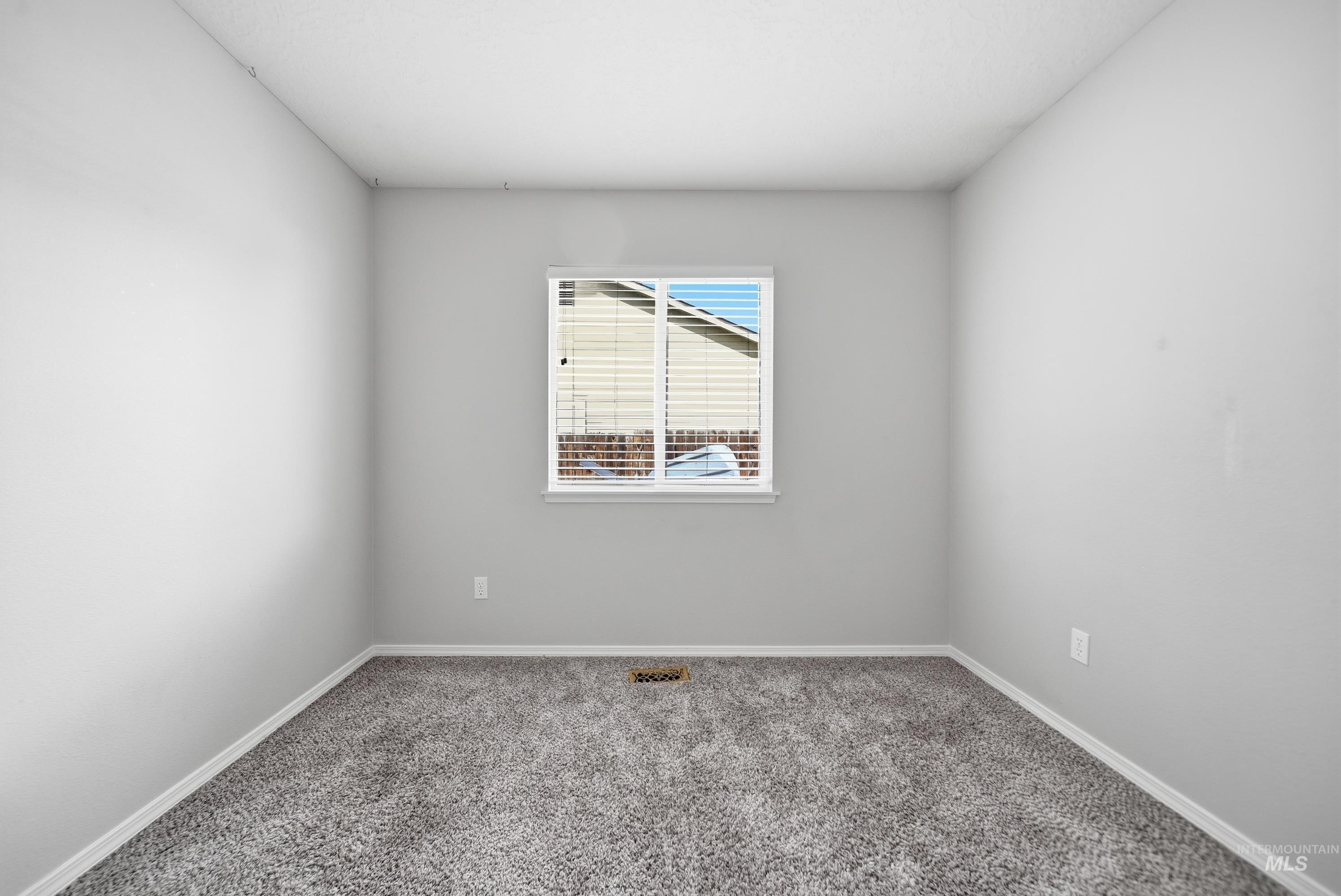 5417 N Hertford Way Property Photo 19