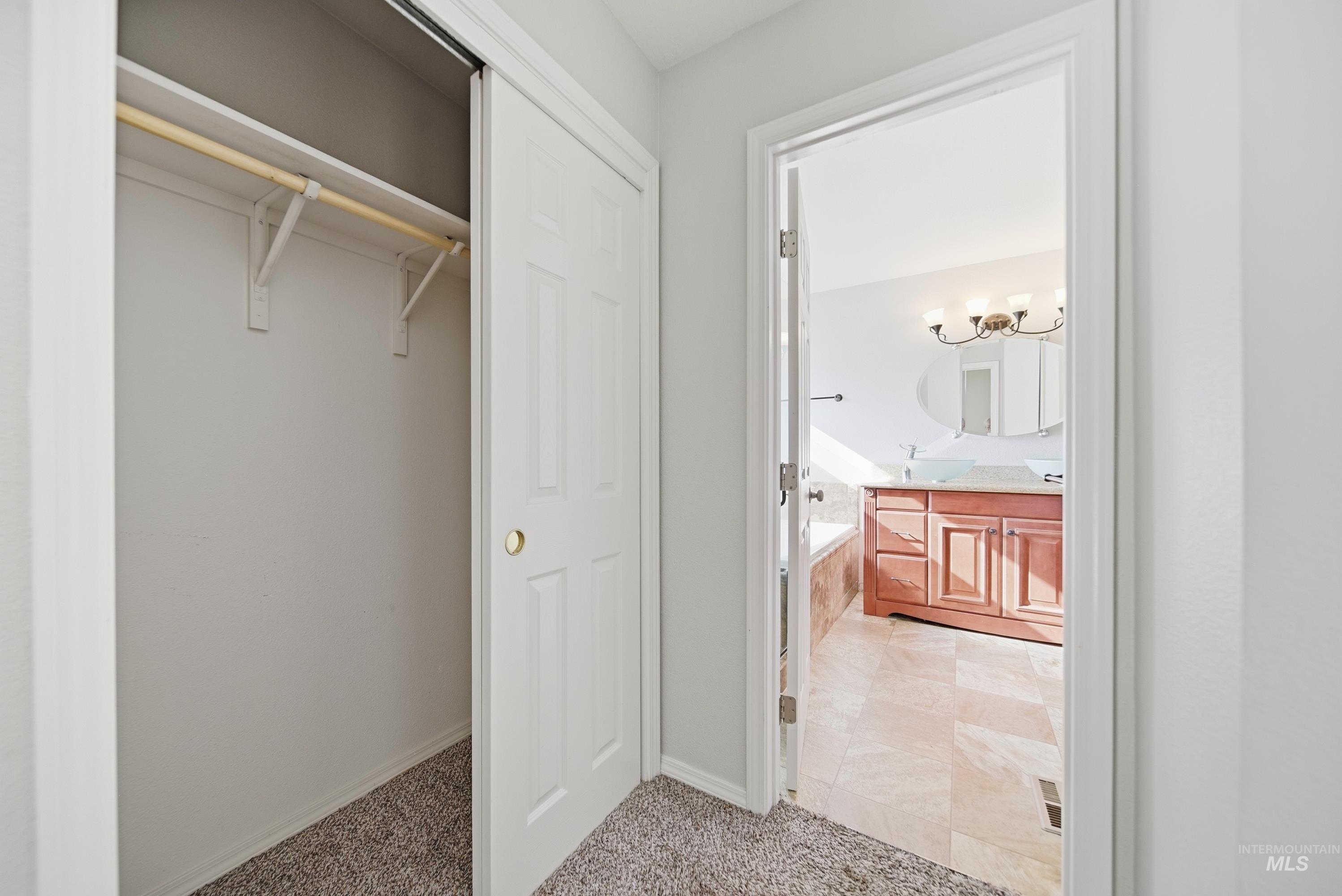5417 N Hertford Way Property Photo 25