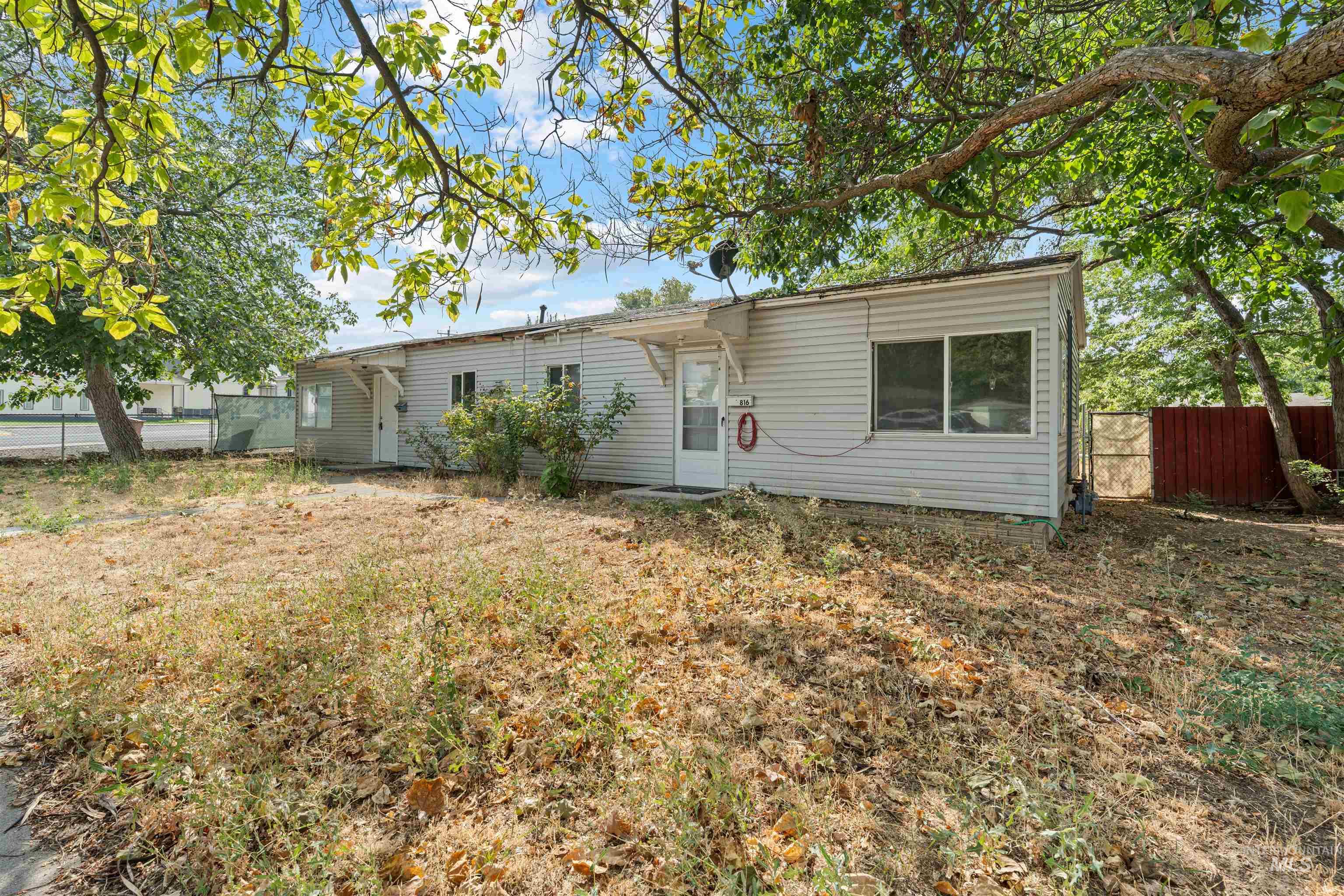 816-818 9th Street Property Photo 1