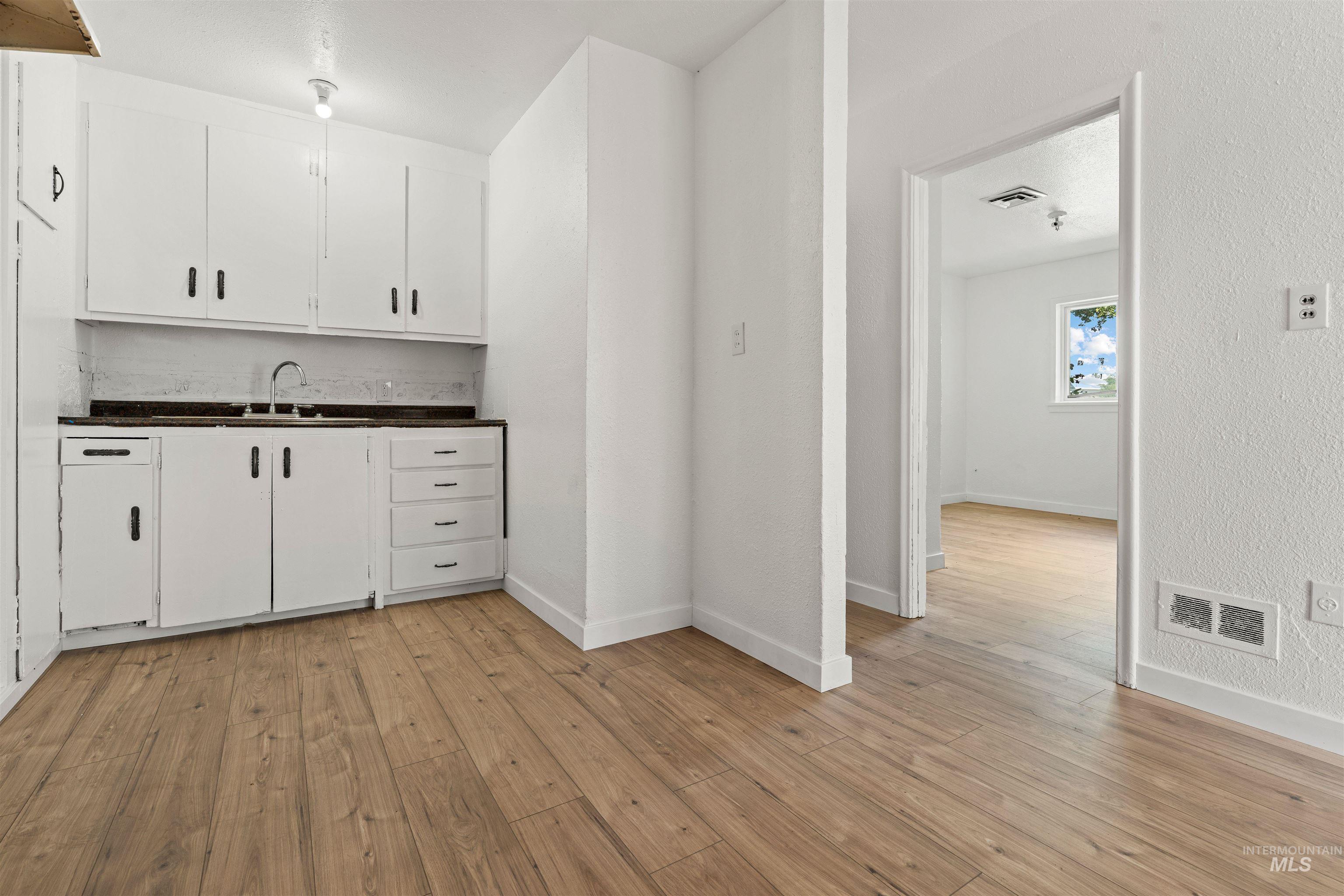 816-818 9th Street Property Photo 3