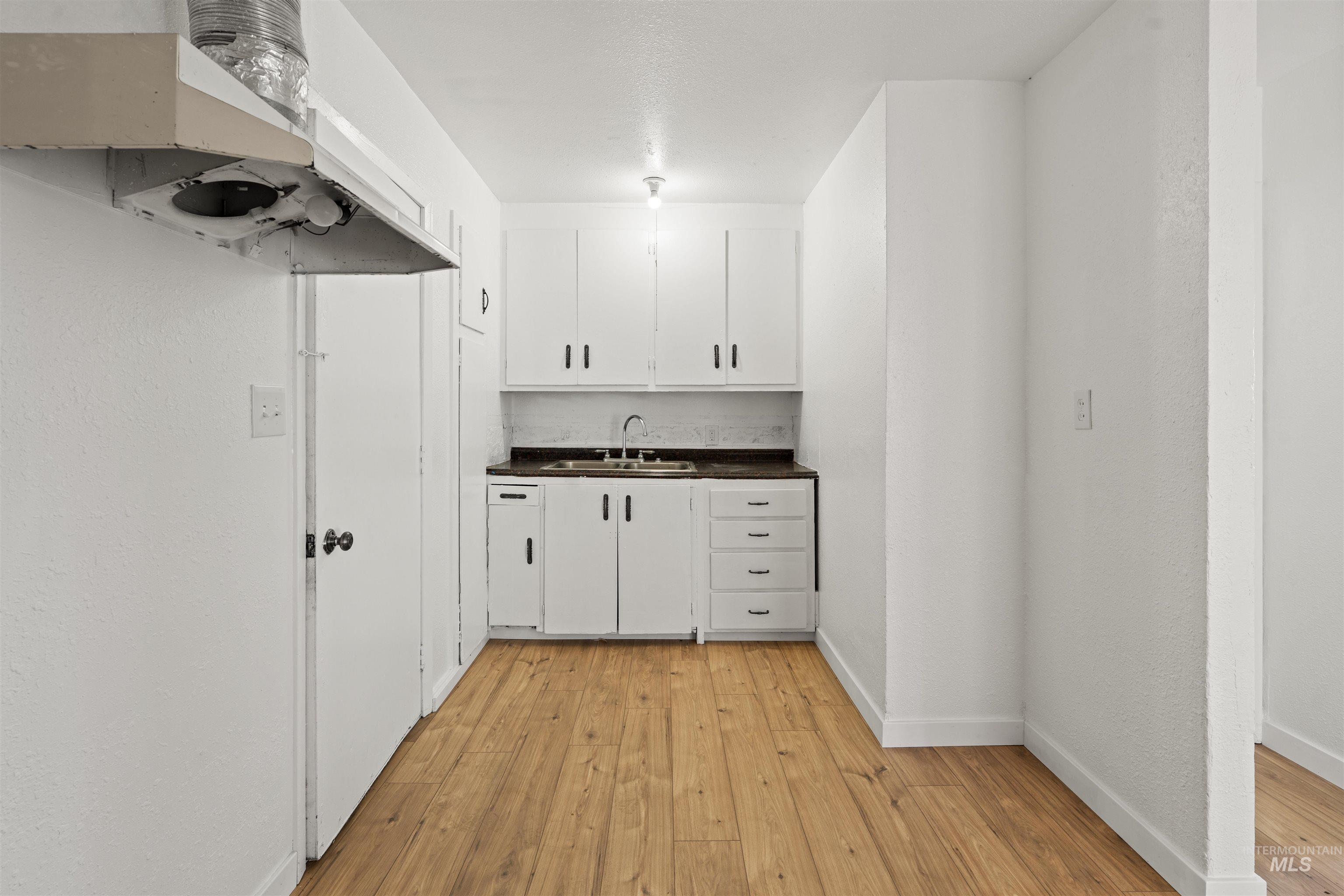 816-818 9th Street Property Photo 4