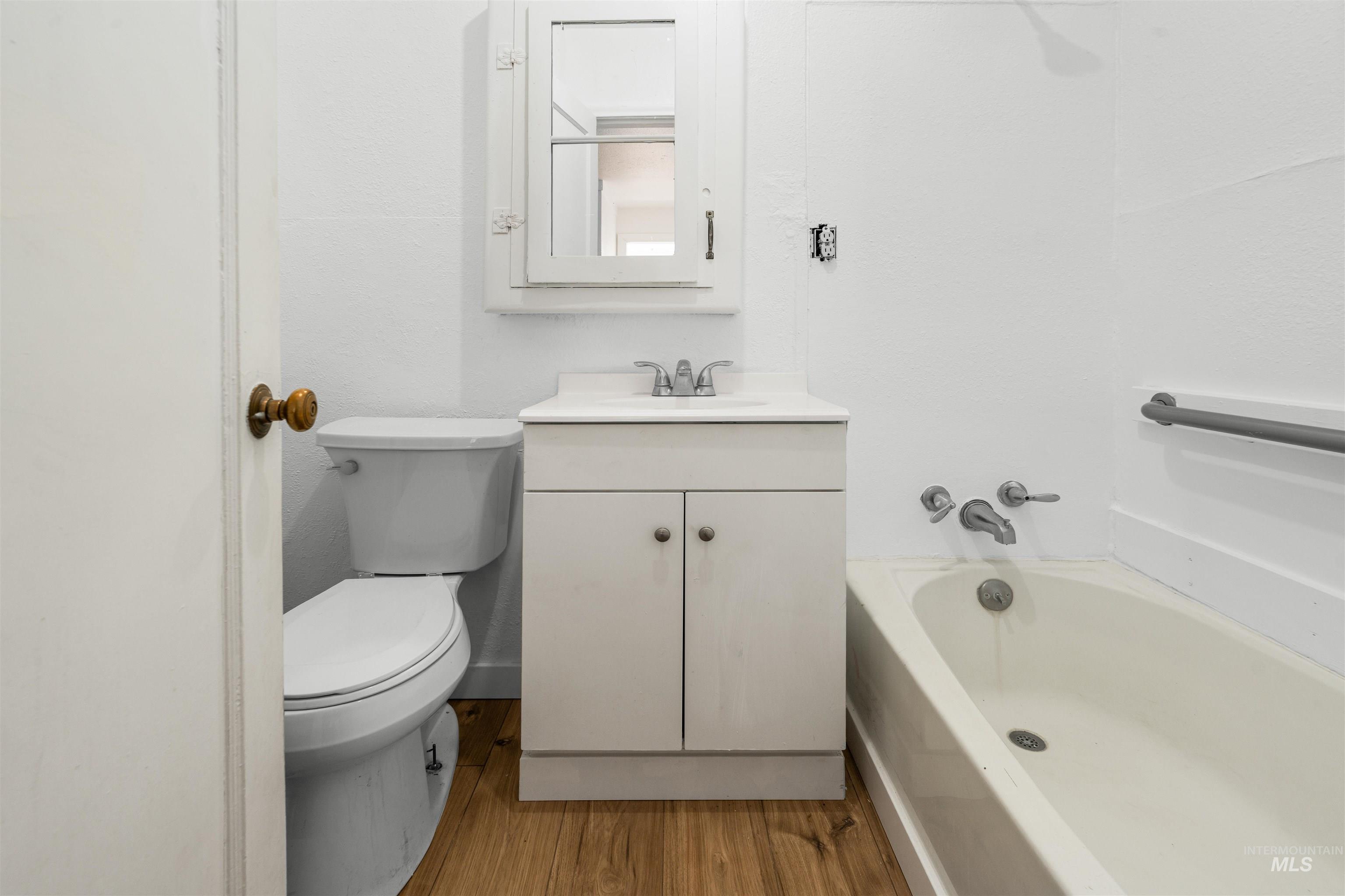 816-818 9th Street Property Photo 7