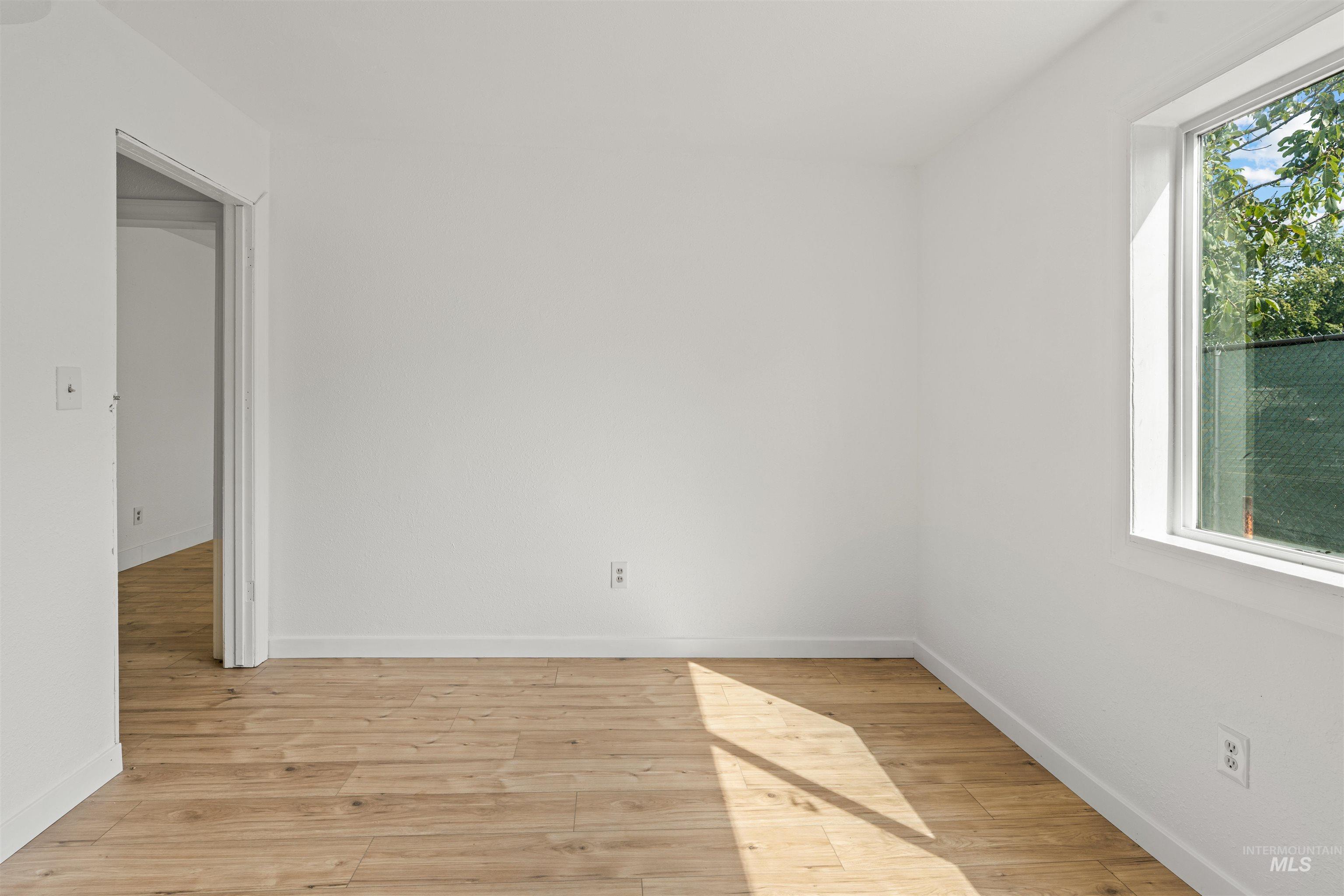 816-818 9th Street Property Photo 8
