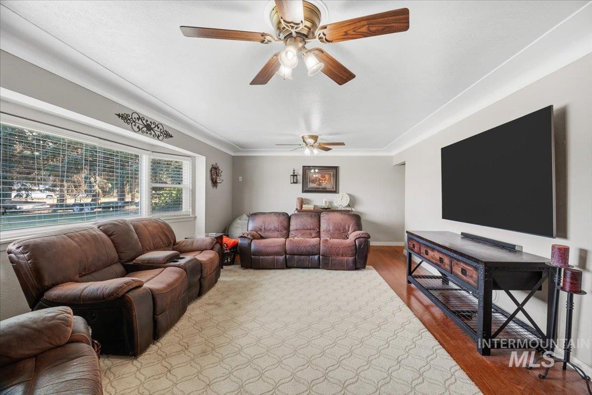 19 E 100 S Property Photo 11