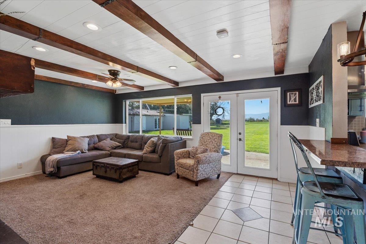 19 E 100 S Property Photo 13