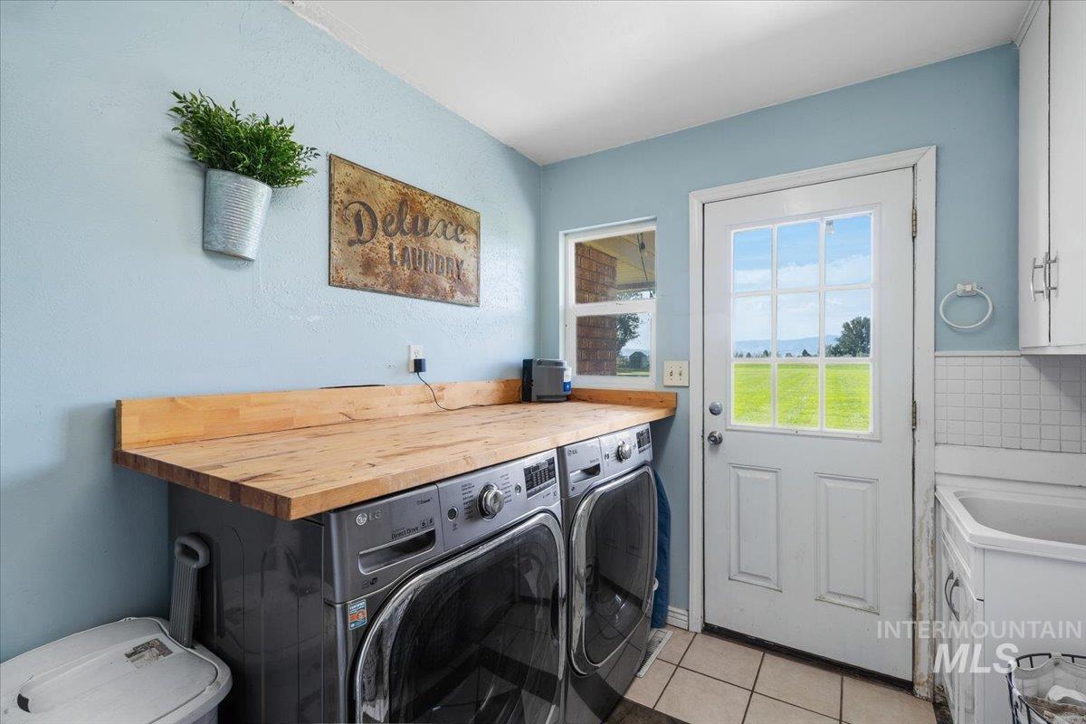 19 E 100 S Property Photo 18