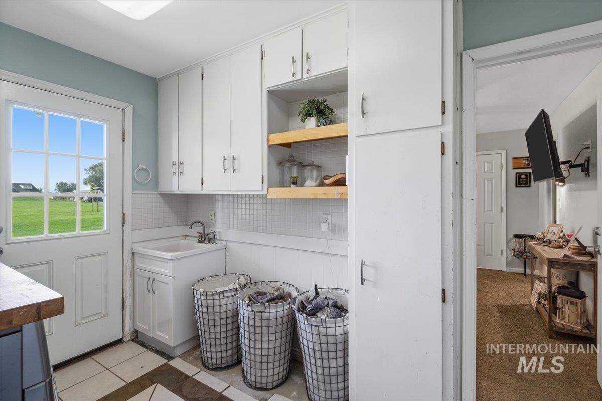 19 E 100 S Property Photo 19