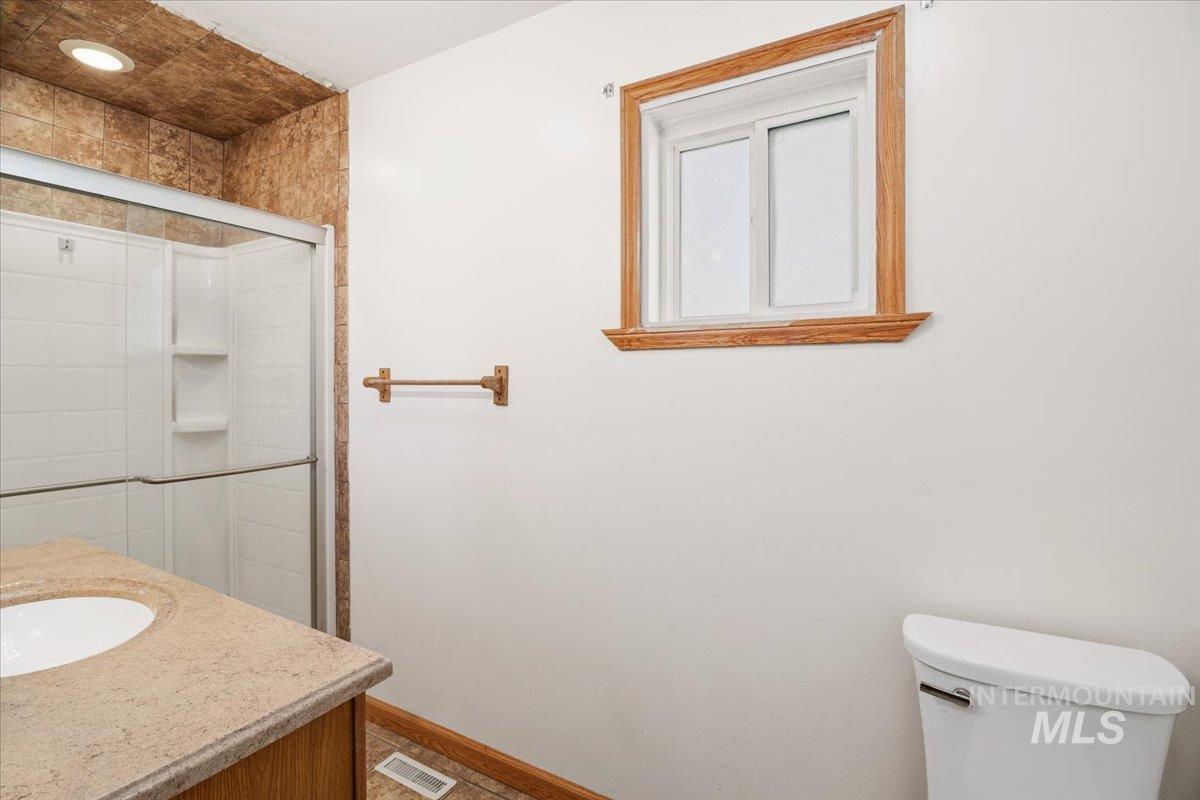 19 E 100 S Property Photo 21