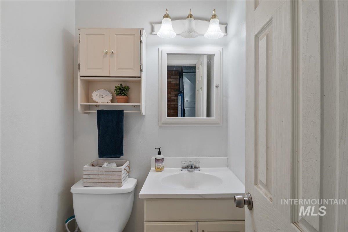 19 E 100 S Property Photo 24