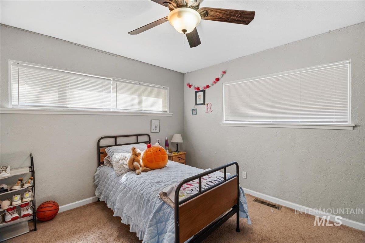 19 E 100 S Property Photo 31