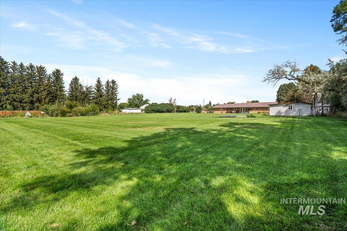 19 E 100 S Property Photo 37