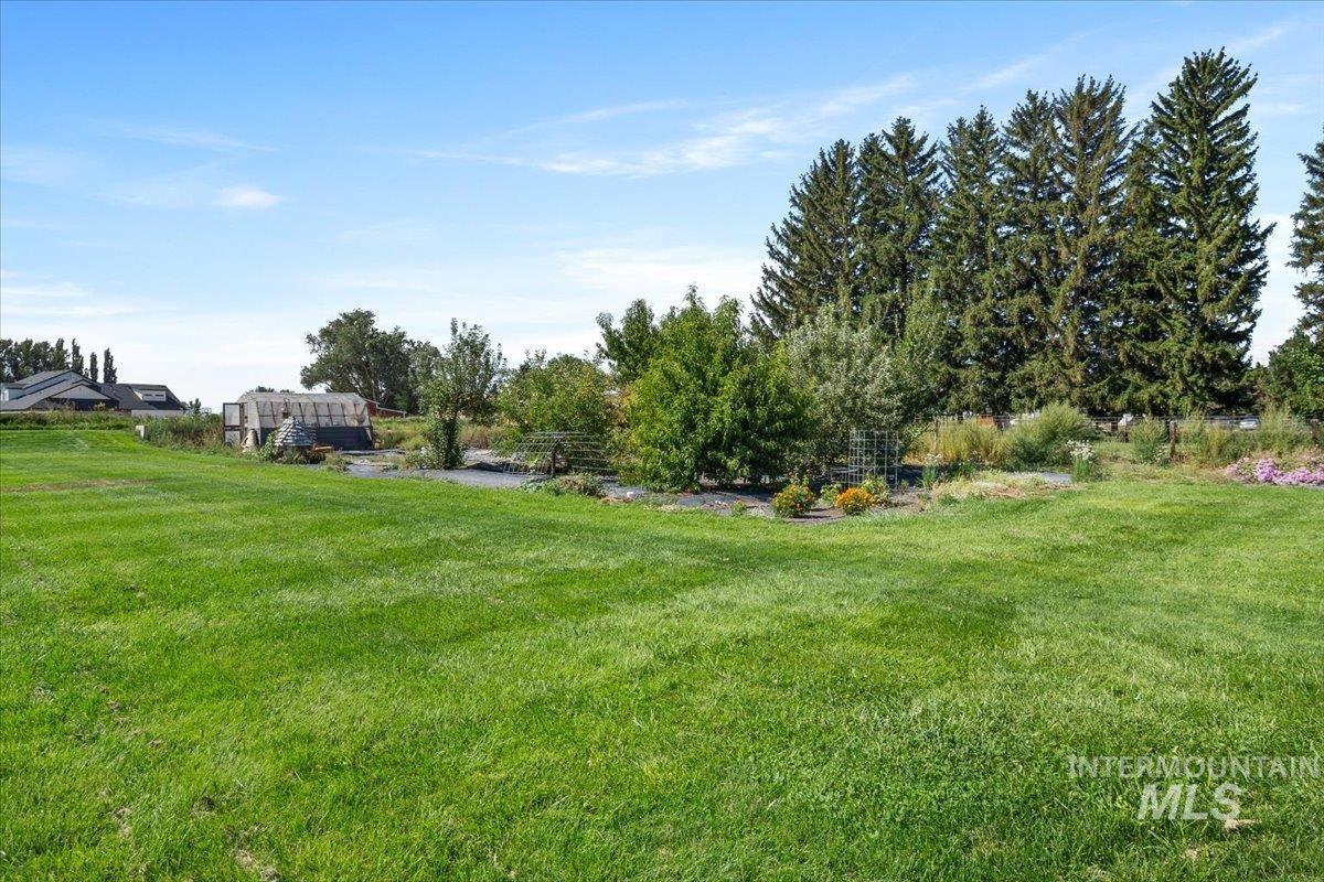 19 E 100 S Property Photo 42