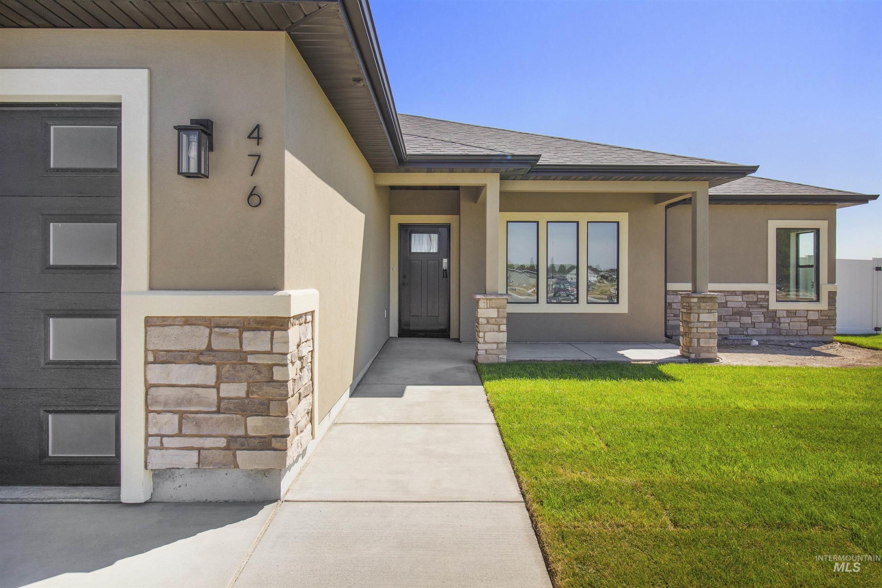 476 Sunspot Property Photo 3