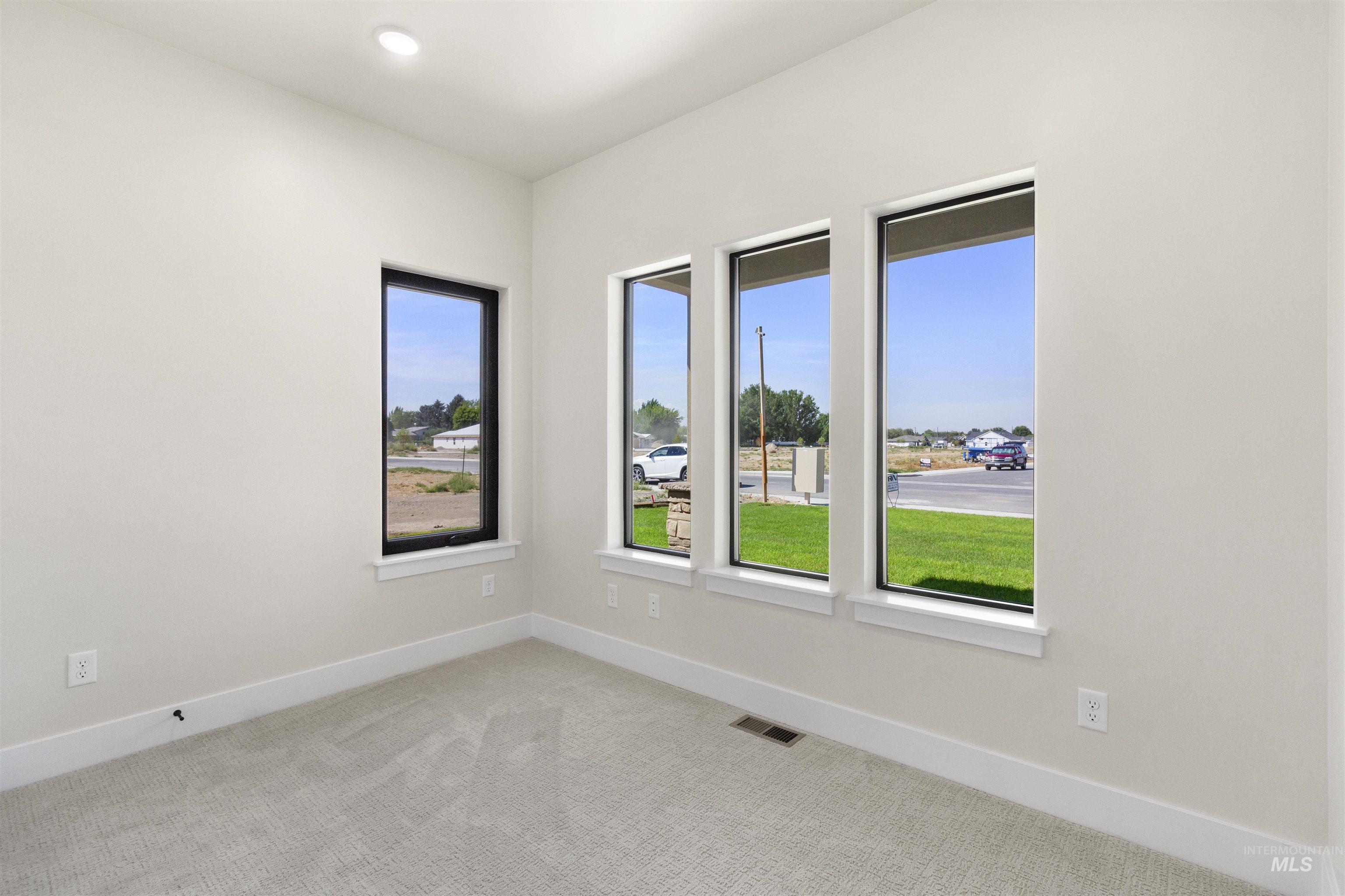 476 Sunspot Property Photo 23