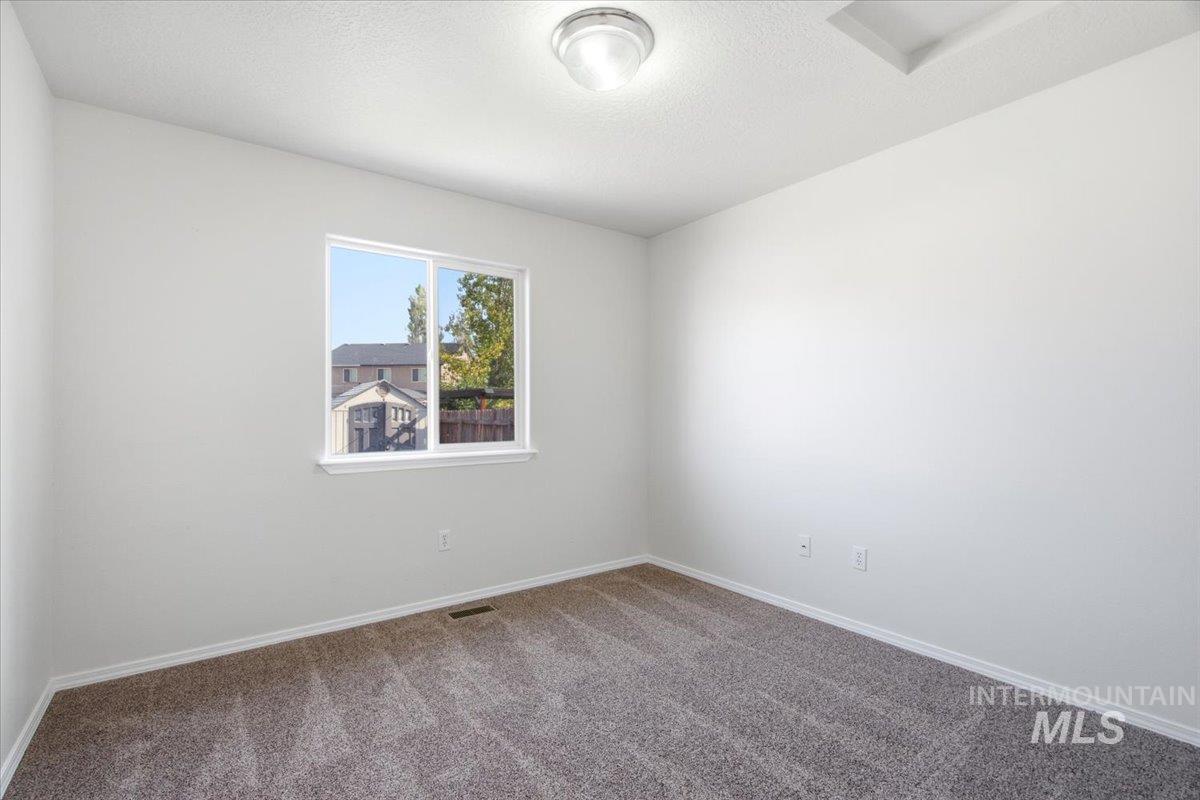 11926 Emerson St Property Photo 20