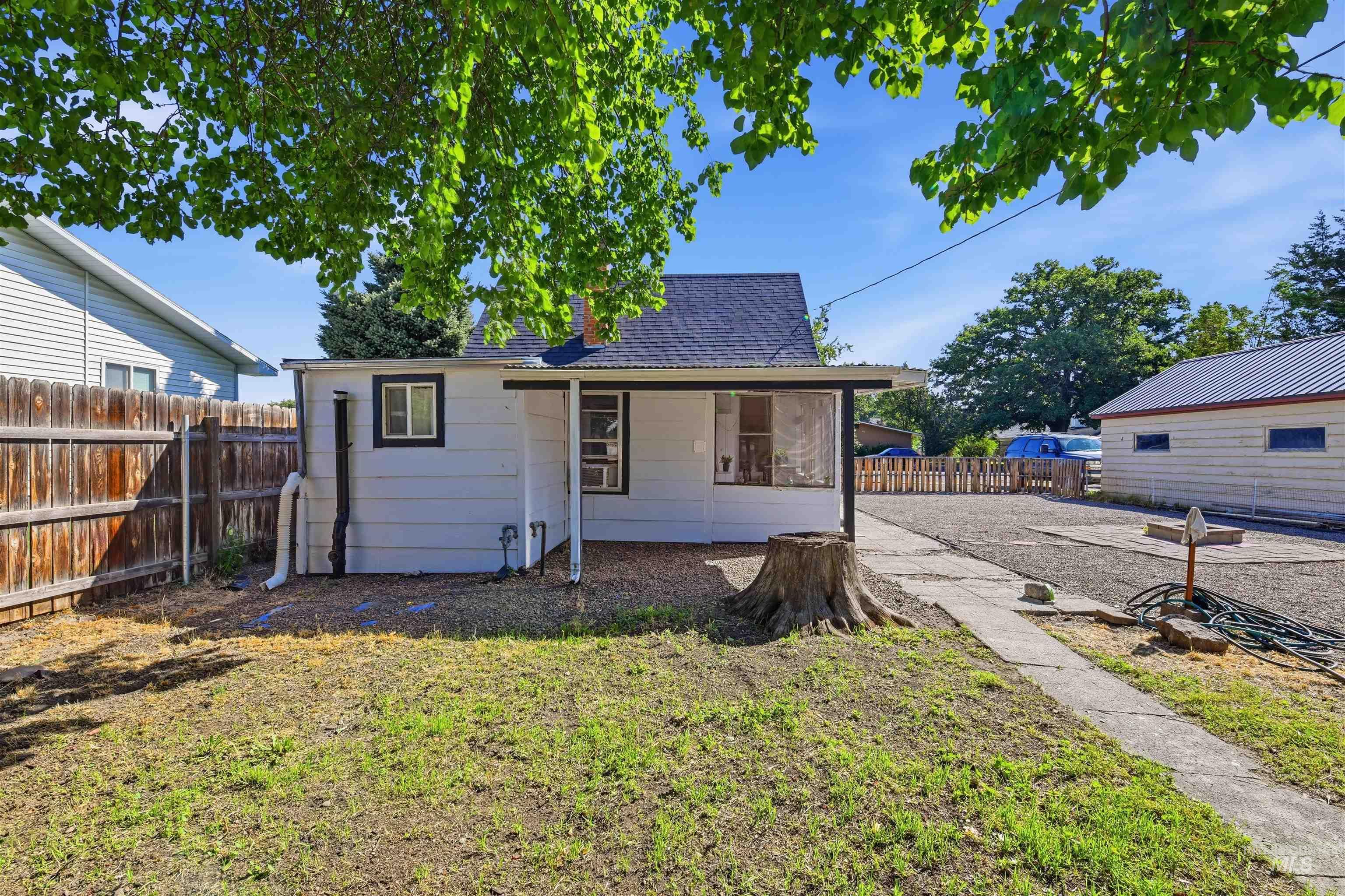 645 N 4th E Property Photo 30