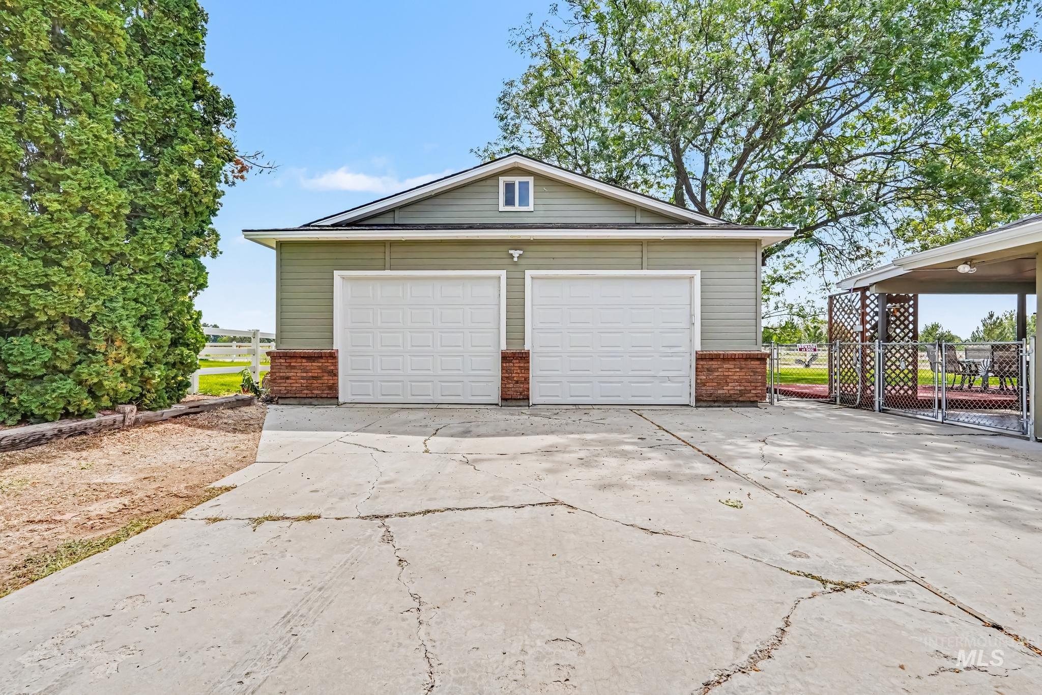1703 Primrose Dr. Property Photo 3
