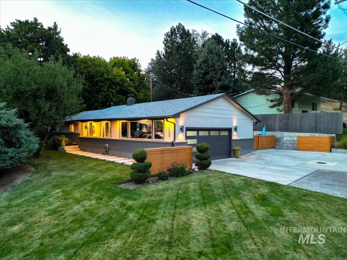 3225 N 27th Property Photo 1