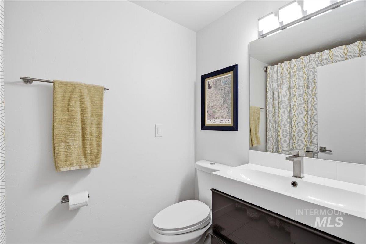 3225 N 27th Property Photo 23