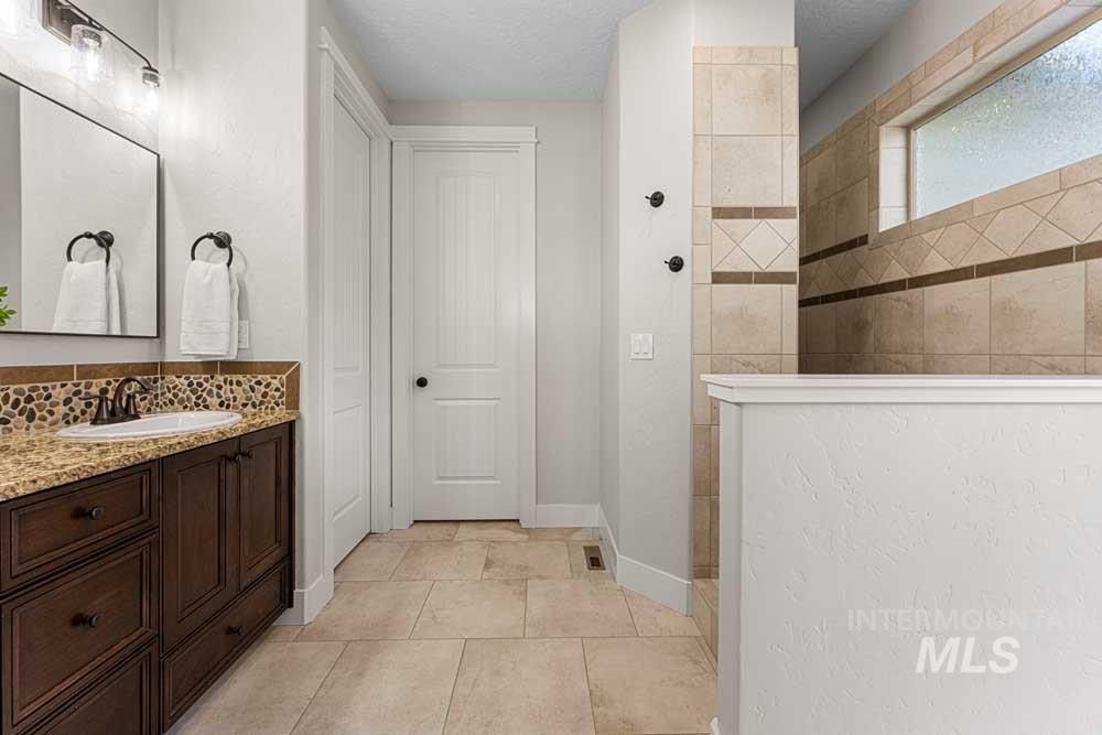 2890 S Brookwater Ln Property Photo 19
